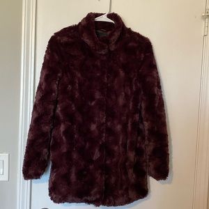 Vero Moda burgundy faux fur long sleeve jacket size XS